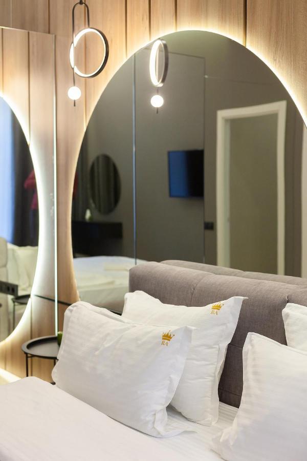 Royal Apartament On Voloshyna 2 ลวีฟ ภายนอก รูปภาพ